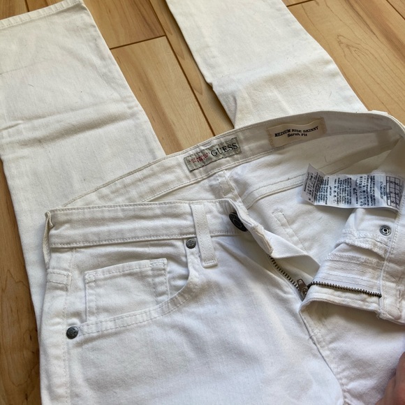 Guess Jeans - Picture 5 of 5